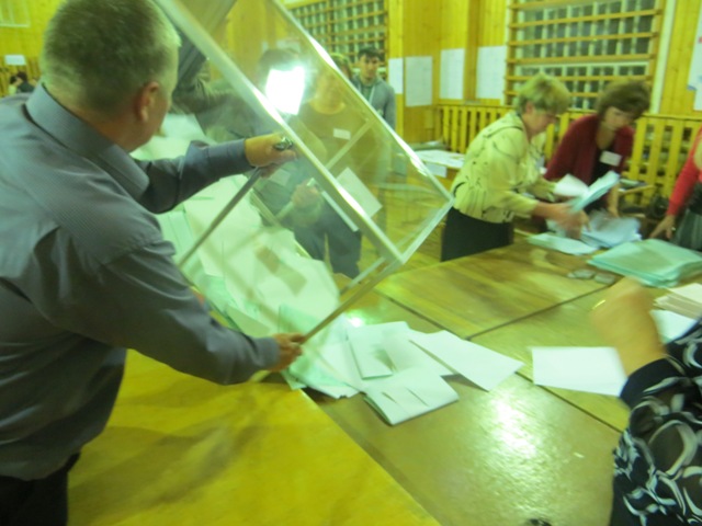 Бюджетников заставляют голосовать на праймериз "Единой России"